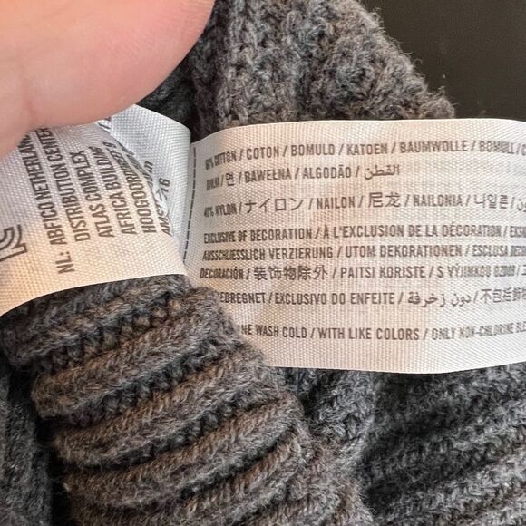 Abercrombie Gray Sweater - Picture 3 of 8